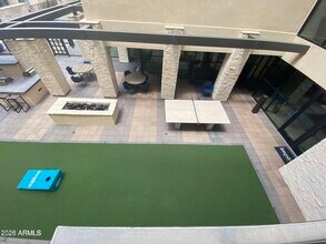 7300 E Earll Dr in Scottsdale, AZ - Foto de edificio - Building Photo