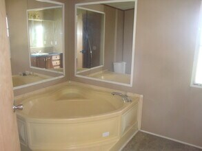 2612 Bailey Rd in Leesville, LA - Building Photo - Building Photo