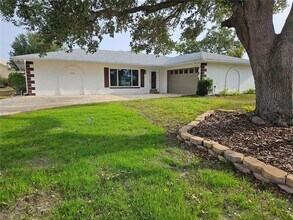 1508 Flamingo Ln in Sun City Center, FL - Building Photo - Building Photo
