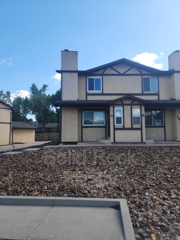 property at 1299 Vondelpark Dr
