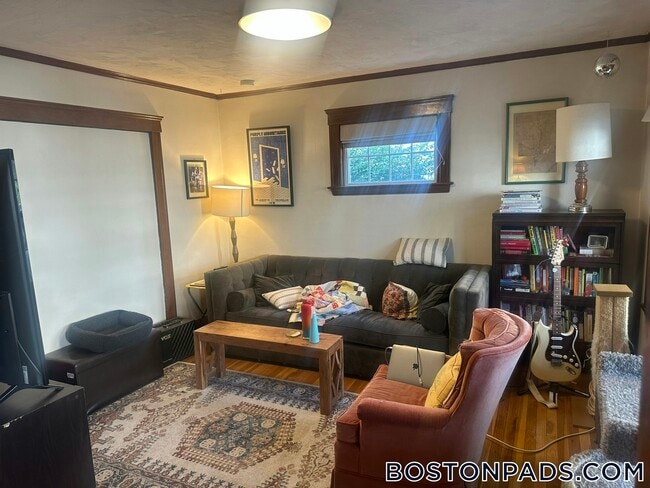 8 Bagnal St