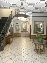 Wilshire Villas North in Los Angeles, CA - Foto de edificio - Building Photo