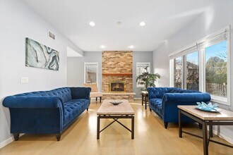 520 Veterans Pkwy in Addison, IL - Building Photo - Building Photo