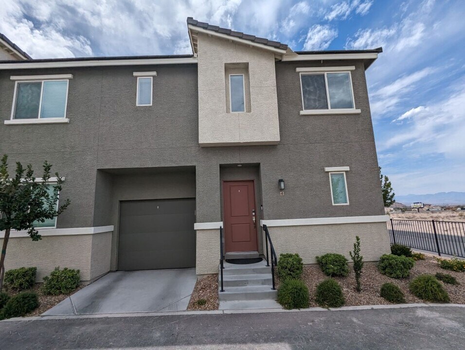 12103 Mojave Gold Rd in Las Vegas, NV - Building Photo