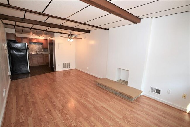 236 Jefferson St in Pittsburgh, PA - Building Photo - Building Photo