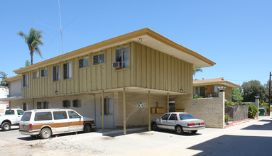 The Cove Apartments in San Diego, CA - Building Photo - Building Photo