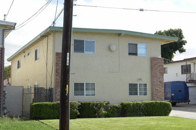 33638 9th St in Union City, CA - Foto de edificio - Building Photo