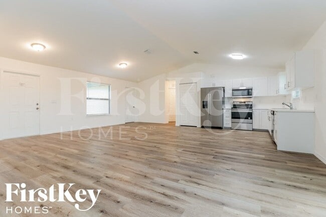 3919 2nd St SW, Unit Main-135 in Lehigh Acres, FL - Building Photo - Building Photo