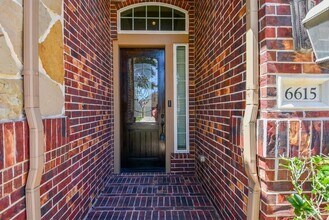 6615 Rising Hills Ln in Sugar Land, TX - Building Photo - Building Photo