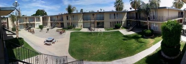 Western Apartments in Brawley, CA - Building Photo - Building Photo