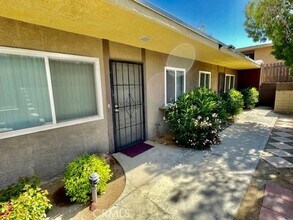 68460 Kings Rd, Unit f in Cathedral City, CA - Building Photo - Building Photo