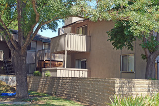 Beechwood Commons in Stockton, CA - Foto de edificio - Building Photo