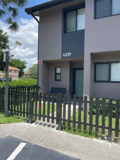 4321 NW 115th Ave in Coral Springs, FL - Building Photo