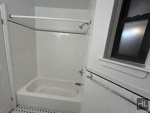 East 91st Street in New York, NY - Building Photo - Building Photo