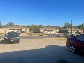 1210-1212 Walt Morgan Cir in Copperas Cove, TX - Building Photo - Building Photo