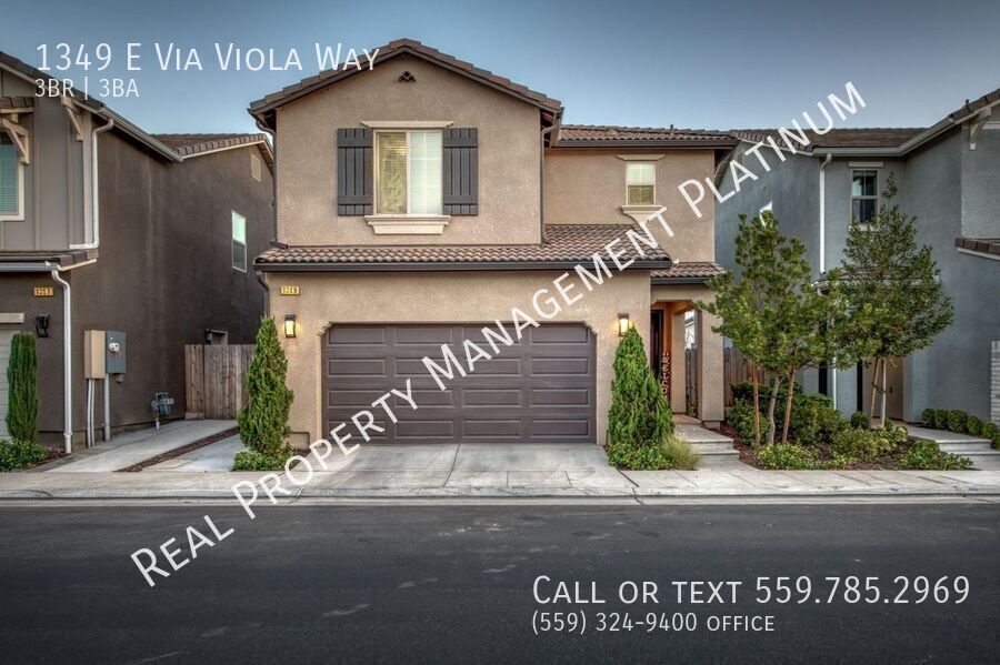 1349 E Via Viola Way in Fresno, CA - Building Photo