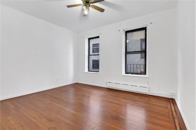 354 E 77th St-Unit -#A2 in New York, NY - Building Photo - Building Photo