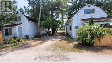 23 Glen St in Wasaga Beach, ON - Building Photo - Building Photo