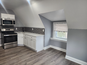 380 Vernon Rd, Unit 5 in Philadelphia, PA - Building Photo - Building Photo