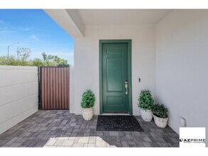5061 Woodridge Dr in Scottsdale, AZ - Building Photo - Building Photo