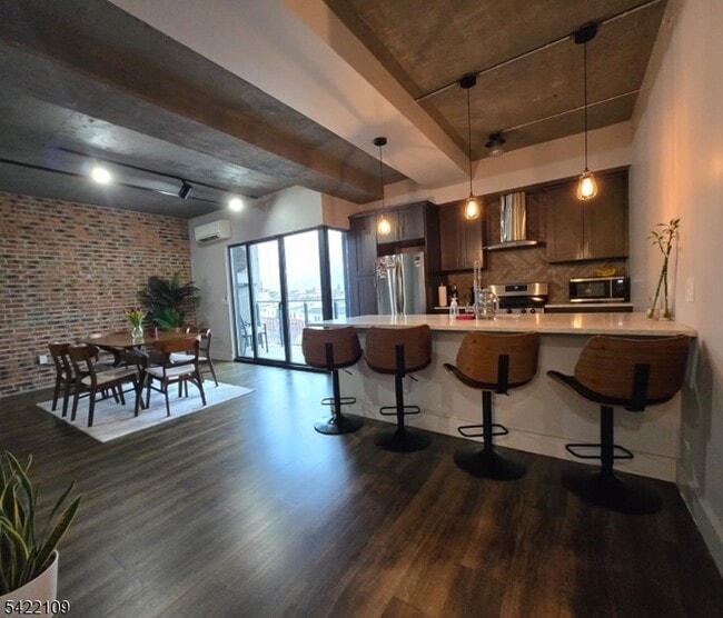 58-60 Elm Street Unit 504 in Newark, NJ - Building Photo - Building Photo