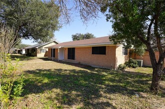 1307 S Kumquat St in Pharr, TX - Building Photo - Building Photo