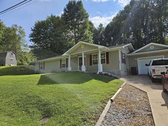 1883 Powder Branch Rd in Johnson City, TN - Building Photo - Building Photo