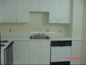 16 Elmer St-Unit -304 in Cambridge, MA - Building Photo - Building Photo