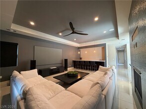 66 Pristine Glen St in Las Vegas, NV - Building Photo - Building Photo