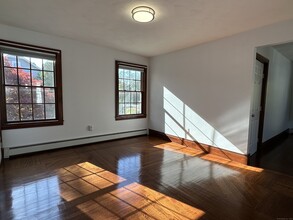 271 Washington St-Unit -#2 in Norwich, CT - Building Photo - Building Photo
