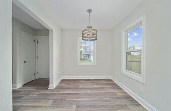 2208 Silbert Rd in Norfolk, VA - Building Photo - Building Photo