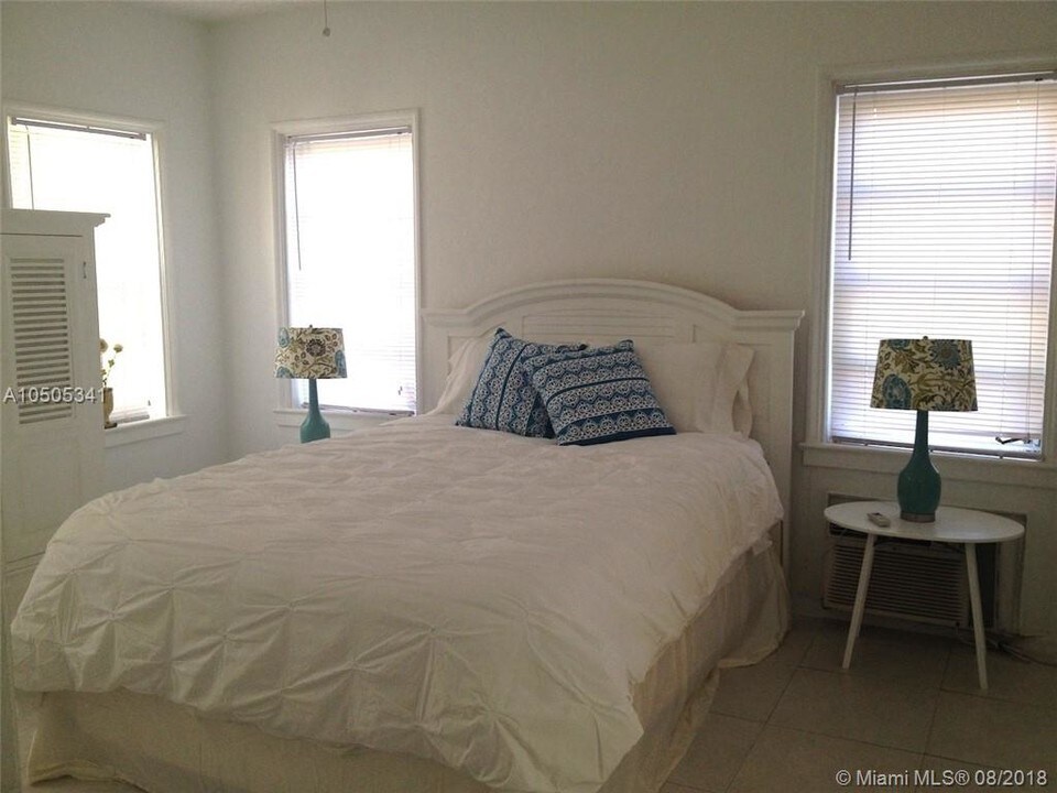 7835 Harding Ave-Unit -B in Miami Beach, FL - Building Photo