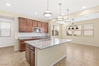 11435 Castor St in Las Vegas, NV - Building Photo - Building Photo