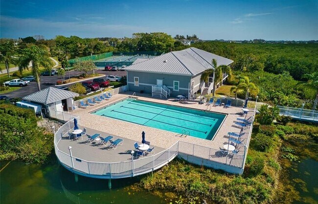 865 Waterside Ln in Bradenton, FL - Building Photo - Building Photo