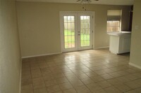 405 Grantham Rd in Baytown, TX - Building Photo - Building Photo