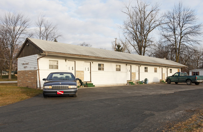 Holiday Apartments in Bay City, MI - Foto de edificio - Building Photo