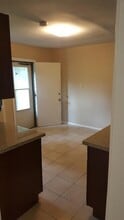 3221 McCrarey Dr in Houston, TX - Building Photo - Building Photo