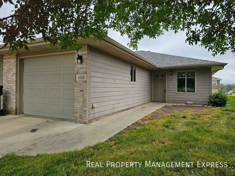 Spacious 3-bedroom, 1-bathroom apartment in Brandon, SD - Building Photo