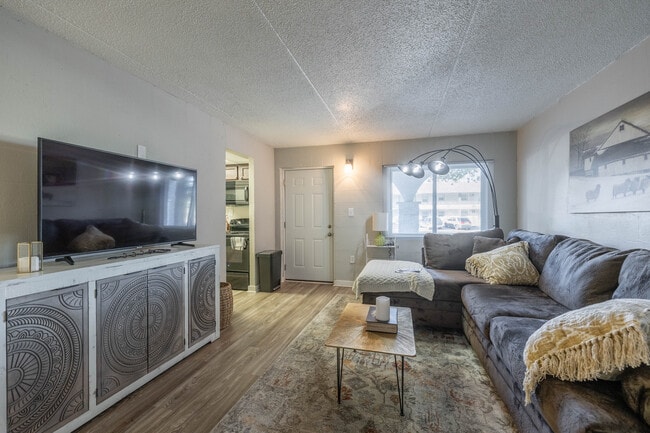 The 902 in Murfreesboro, TN - Building Photo - Interior Photo