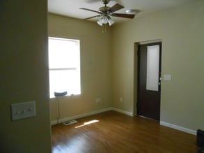 3918 Goodnight Ave, Unit 2B in Pueblo, CO - Foto de edificio - Building Photo