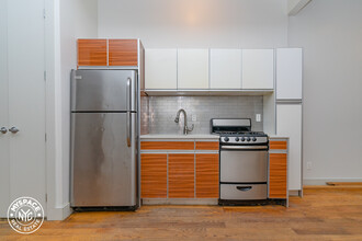 892 Myrtle Ave-Unit -3J in Brooklyn, NY - Foto de edificio - Building Photo