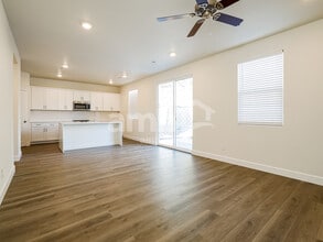 6491 Enlightenment Dr in Reno, NV - Foto de edificio - Building Photo