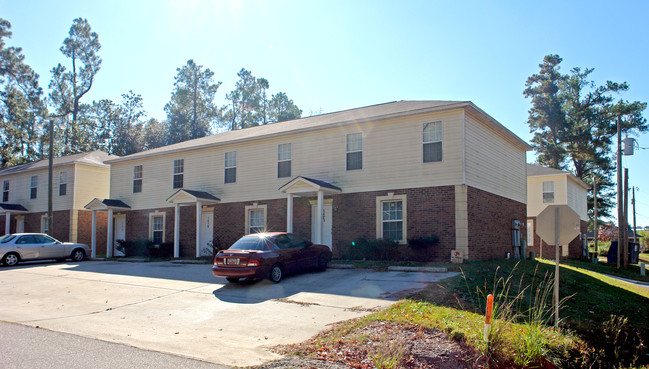 1411-1421 Wingate St in Orangeburg, SC - Building Photo - Building Photo