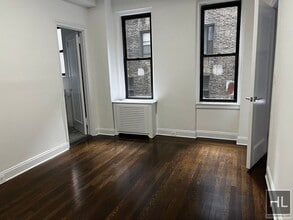 EAST 46 STREET in New York, NY - Building Photo - Building Photo