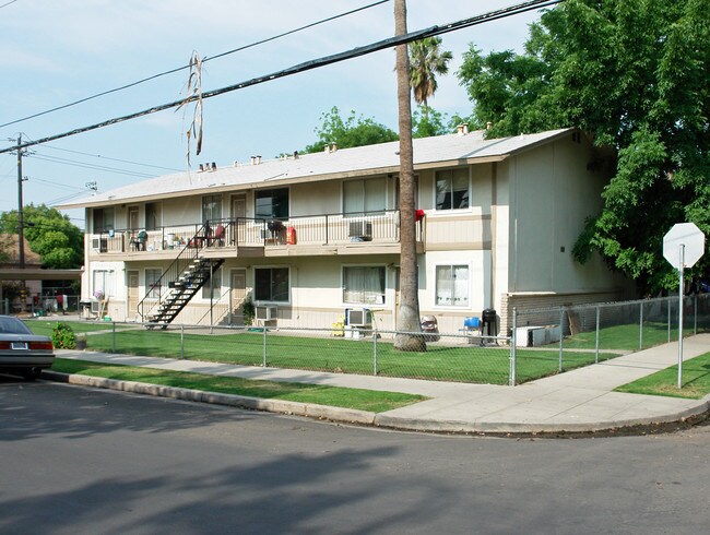 175 N Orchard St in Fresno, CA - Building Photo - Building Photo