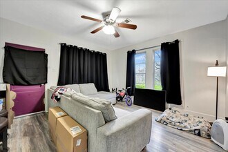 7035 Iowa Colony Blvd in Rosharon, TX - Building Photo - Building Photo