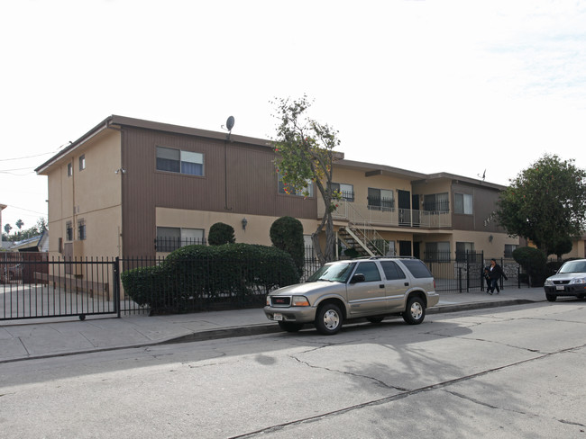 3430 W 63rd St in Los Angeles, CA - Building Photo - Building Photo