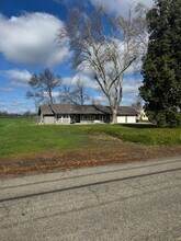 5486 Riverland Dr in Anderson, CA - Building Photo - Building Photo