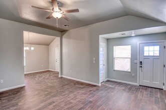 2717 Clifton Ter in Norman, OK - Building Photo - Building Photo