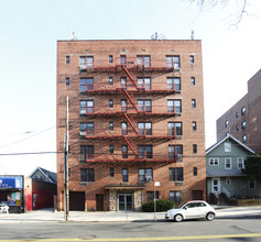 89-10 63rd Dr in Rego Park, NY - Building Photo - Building Photo